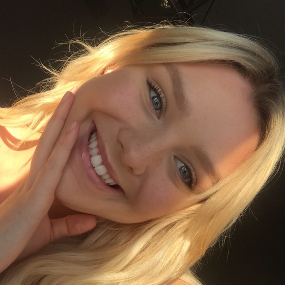 Meet your Posher, Lenna - Picture 1 of 1